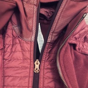 Lululemon Fleecy Keen Jacket with Hood EUC Size 6 Burgundy